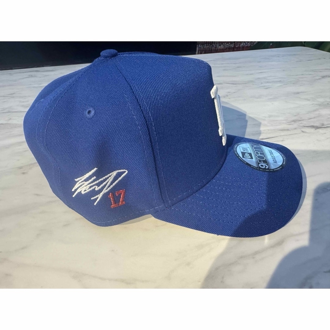 NEW ERA(ニューエラー)の大谷翔平選手サイン刺繍入りキャップ(ブルー)ロサンゼルスドジャースMLB メンズの帽子(キャップ)の商品写真