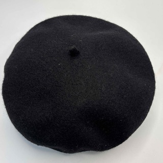 アミティ ブラック　黒 ベレー帽　57.5cm  キャップ　帽子(ハンチング/ベレー帽)