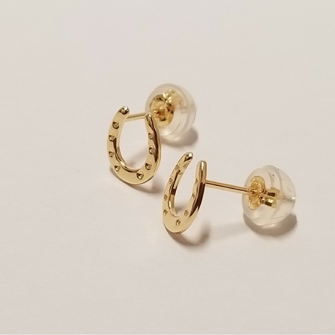 新品　K18馬蹄ピアス　ラッキーアイテム☆ メンズのアクセサリー(ピアス(両耳用))の商品写真