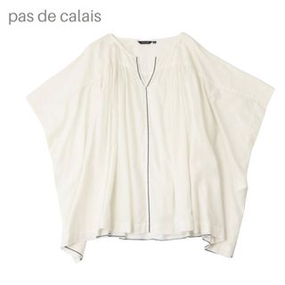 パドカレ(pas de calais)のpas de calais コットン ギャザー　ブラウス(シャツ/ブラウス(半袖/袖なし))