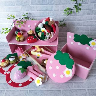 🍓フェルトおままごと🍓  いちごセット ハンドメイド 新品未使用(おもちゃ/雑貨)