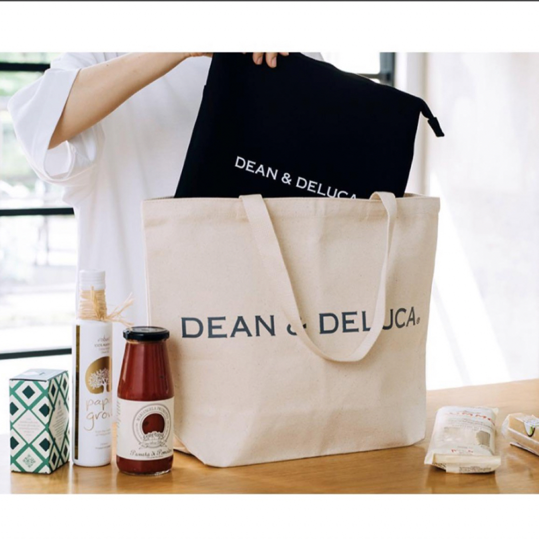 DEAN & DELUCA(ディーンアンドデルーカ)の新品未使用＊DEAN&DELUCA クッションインナーポーチBlack 2023 レディースのファッション小物(ポーチ)の商品写真