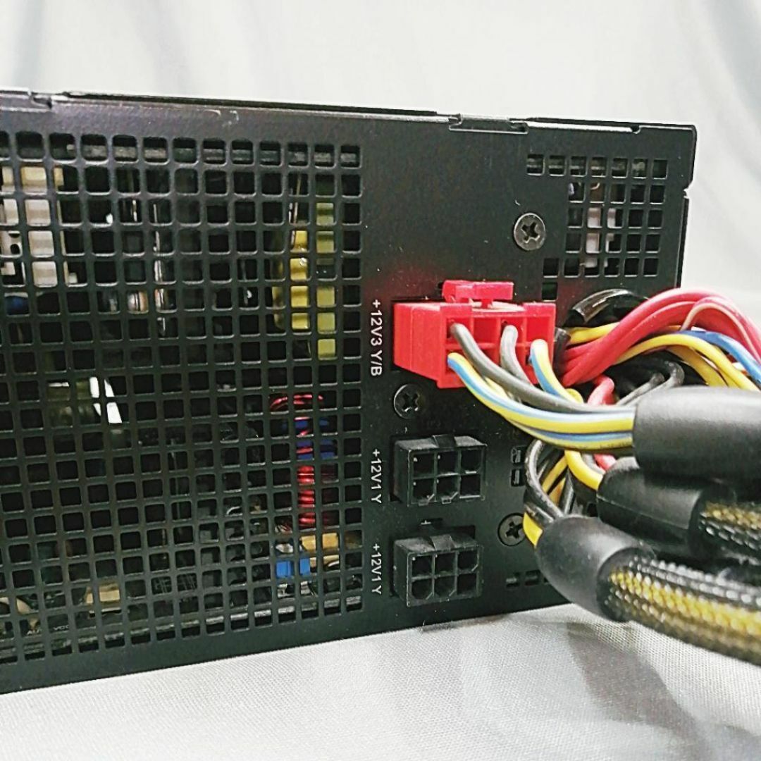 【動作確認済】PC用電源ユニット 650W　・Antec・ スマホ/家電/カメラのPC/タブレット(PCパーツ)の商品写真