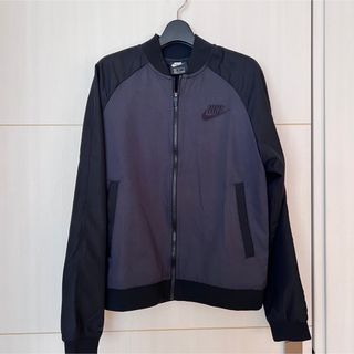 ナイキ(NIKE)のナイキ　レディース　ジャンパー　アウター　(ブルゾン)