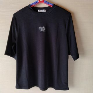 レディース　半袖　Ｔシャツ　薄手　Ｍサイズ　黒　蝶(Tシャツ(半袖/袖なし))