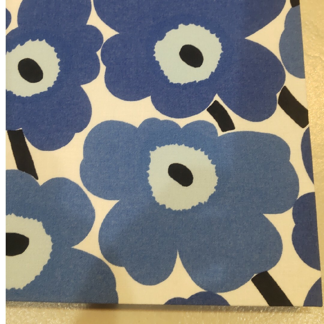 marimekko(マリメッコ)のミニウニッコ　ブルー インテリア/住まい/日用品のインテリア小物(その他)の商品写真