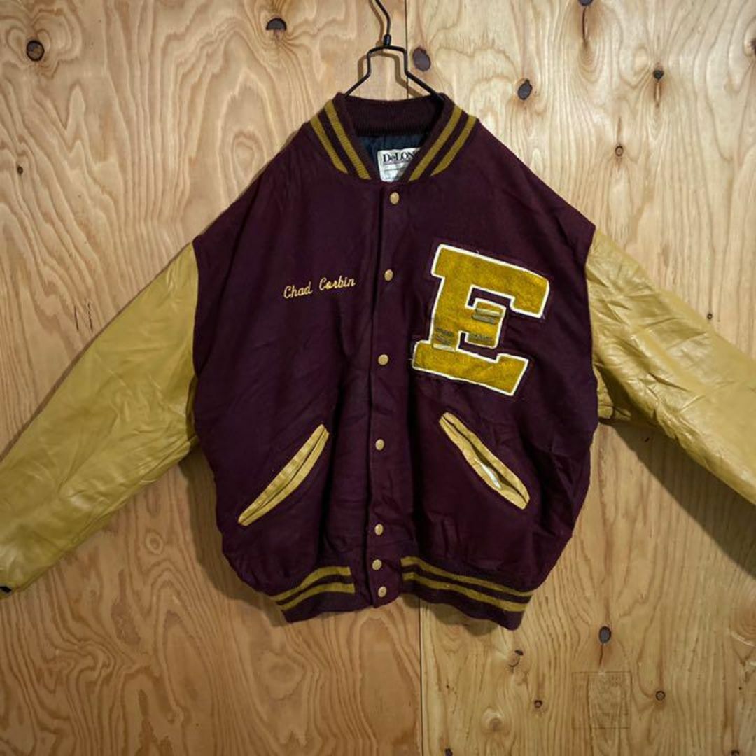 USA製 古着 90s イーグルス ピンバッジ スタジアムジャケット ボルドー メンズのジャケット/アウター(スタジャン)の商品写真