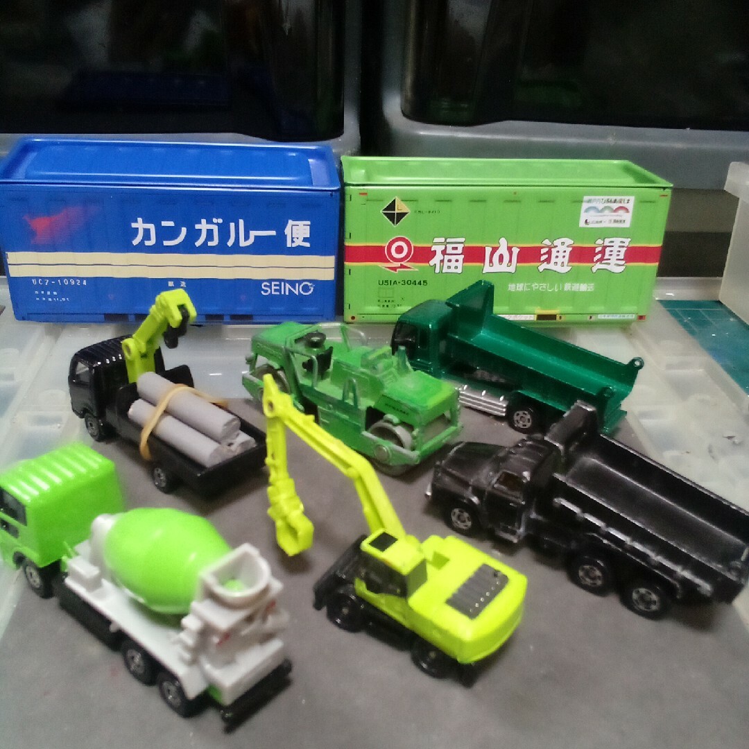 Takara Tomy(タカラトミー)のトミカ博  非売品トミカ　建設車両 / 工事車両　BLACK & GREEN エンタメ/ホビーのおもちゃ/ぬいぐるみ(ミニカー)の商品写真