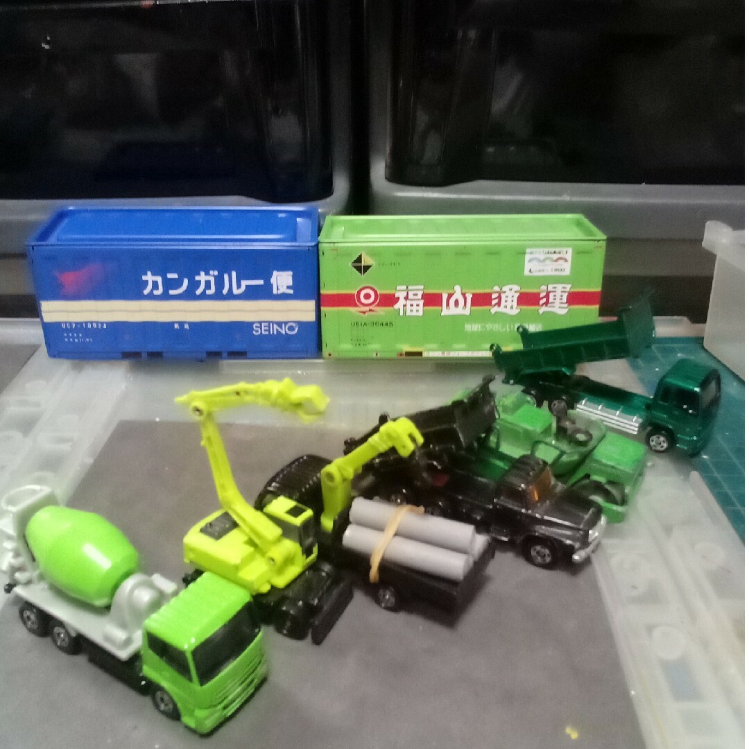 Takara Tomy(タカラトミー)のトミカ博  非売品トミカ　建設車両 / 工事車両　BLACK & GREEN エンタメ/ホビーのおもちゃ/ぬいぐるみ(ミニカー)の商品写真