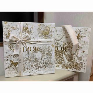 超美品❤︎DIOR 限定ホリデーラッピング箱➕ショッパー➕星チャーム➕リボン