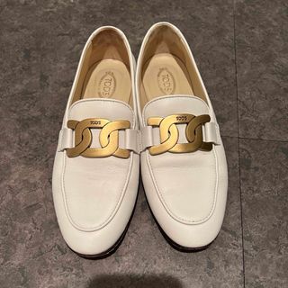 トッズ(TOD'S)の TOD'S ケイトレザーローファー(ローファー/革靴)