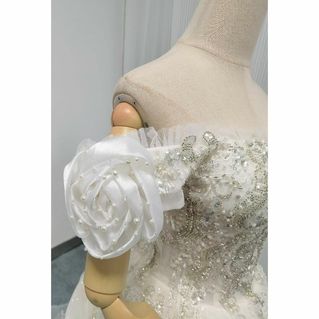 豪華！ ウェディングドレス 姫袖 キラキラ光る刺繍 ハンドメイド 編み上げ結婚式 レディースのフォーマル/ドレス(ウェディングドレス)の商品写真