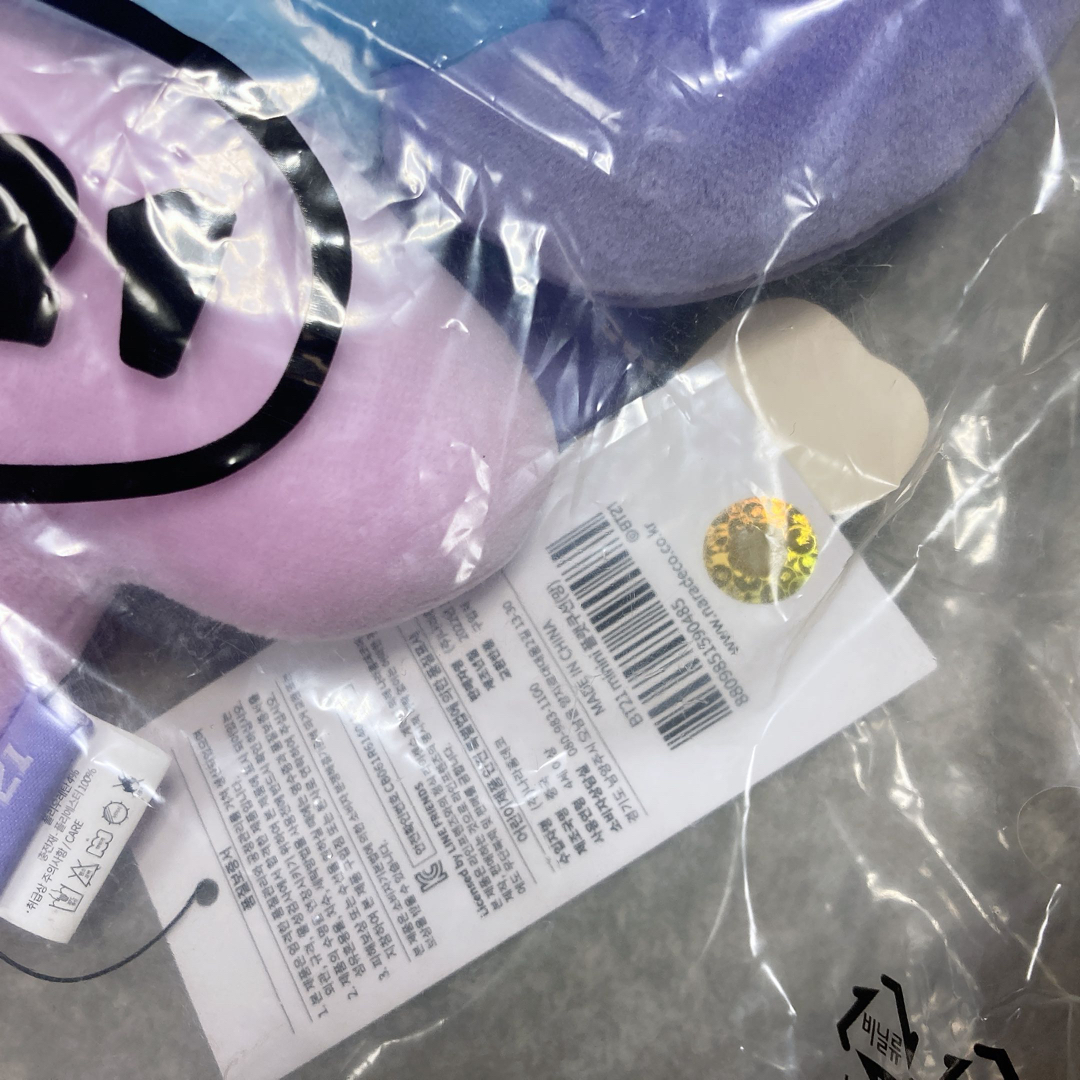 BT21(ビーティーイシビル)の【 BT21 】 MANG  フラットクッション 日本未発売 レア クッション エンタメ/ホビーのタレントグッズ(アイドルグッズ)の商品写真