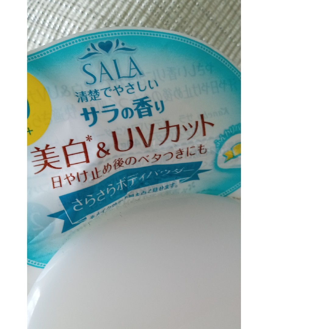 SALA(サラ)の新品　未開封　SALA　 ボディパウダー　 サラの香り　サラ　カネボウ　パウダー コスメ/美容のボディケア(ボディパウダー)の商品写真