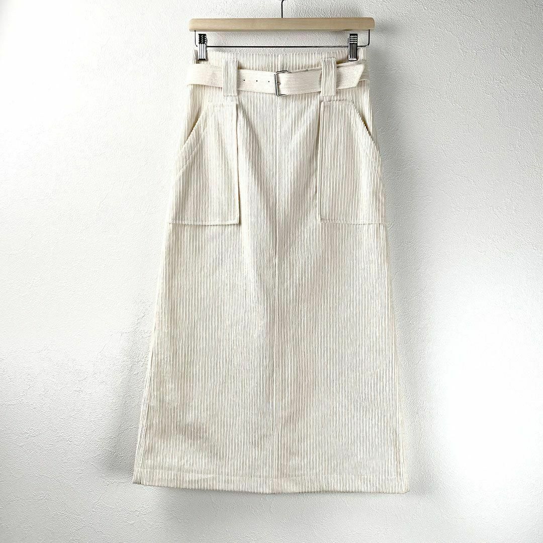 SHIPS(シップス)のSHIPS コーデュロイ ロングスカート ウエストベルト付き オフホワイト レディースのスカート(ロングスカート)の商品写真