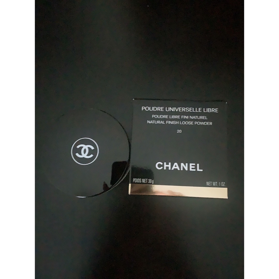 CHANEL(シャネル)のシャネル プードゥル ユニヴェルセル リーブル N 20 30g コスメ/美容のベースメイク/化粧品(フェイスパウダー)の商品写真