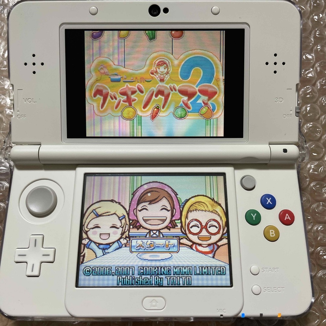 ニンテンドーDS(ニンテンドーDS)のDSソフト　クッキングママ2 ＆オシャレ魔女ラブandベリーDSコレクション エンタメ/ホビーのゲームソフト/ゲーム機本体(携帯用ゲーム機本体)の商品写真