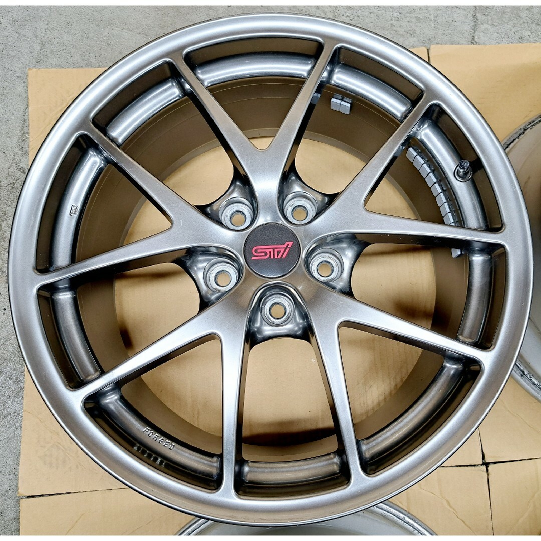 BBS(ビービーエス)のスバル WRX STI 純正 BBS ホイール 4本 8.5J レヴォーグ 鍛造 自動車/バイクの自動車(ホイール)の商品写真