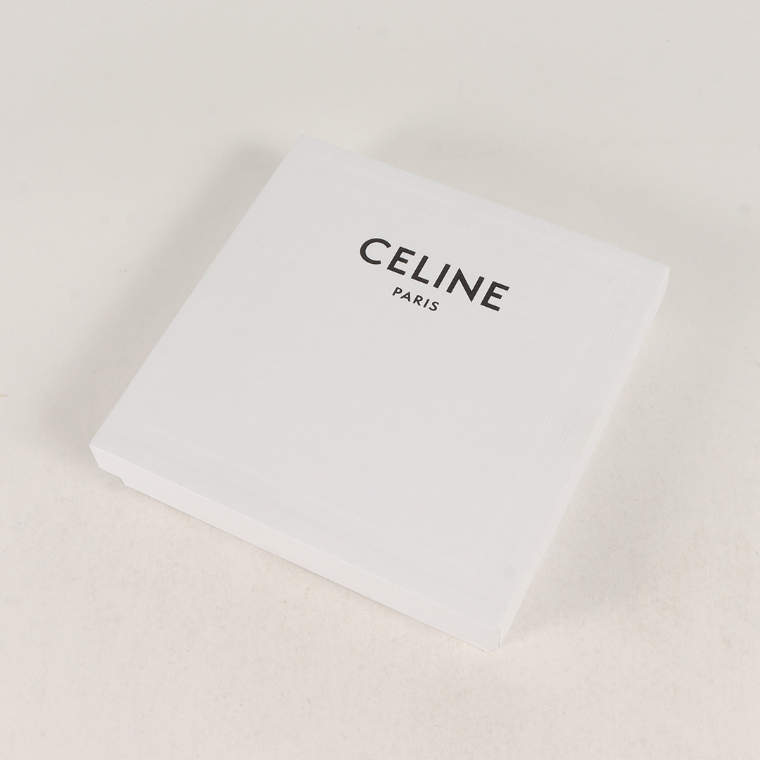 celine(セリーヌ)の新品同様 CELINE セリーヌ キーリング付き トリオンフ レザー コインケース COIN AND CARD POUCH CUIR TRIOMPHE IN SMOOTH CALFSKIN TAN ポーチ カード ベージュ イタリア製 【メンズ】【中古】 メンズのファッション小物(コインケース/小銭入れ)の商品写真