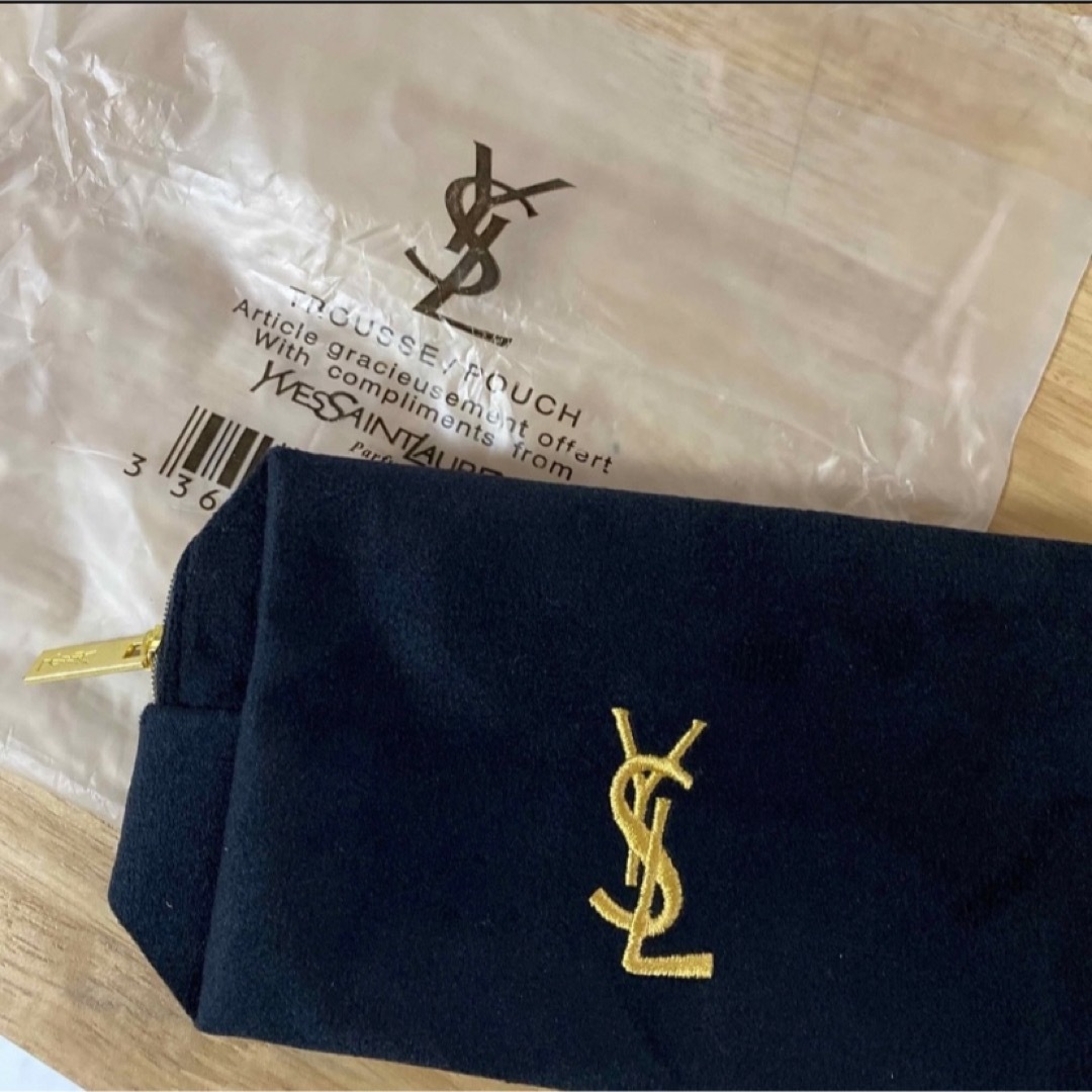 Yves Saint Laurent(イヴサンローラン)のイヴ・サンローラン　化粧ポーチ　刺繍　ブラック　オシャレ　美品　翌日発送 レディースのファッション小物(ポーチ)の商品写真