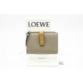 LOEWEロエベ 二つ折り財布