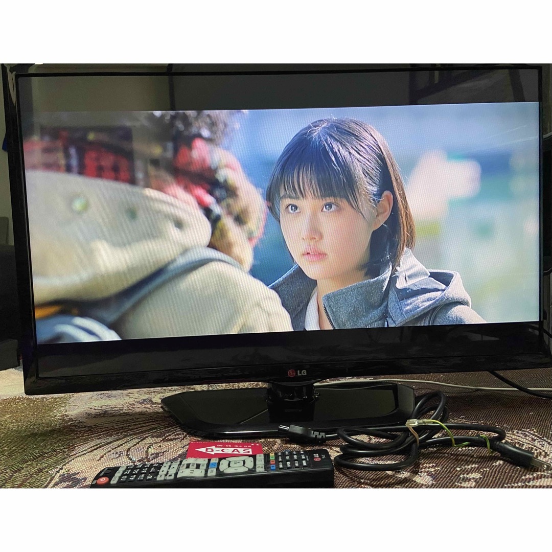 LG Smart TV 液晶テレビ 32V型 32LN570B ハイビジョン スマホ/家電/カメラのテレビ/映像機器(テレビ)の商品写真