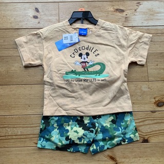 ディズニー(Disney)のミッキー　セットアップ　半袖　半ズボン　90 新品(Tシャツ/カットソー)