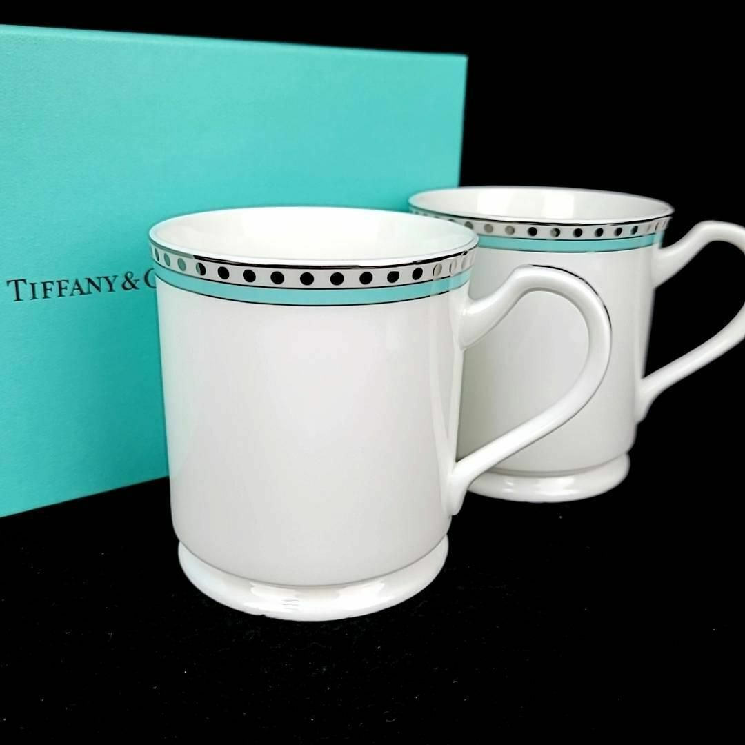 Tiffany & Co.(ティファニー)の●未使用 ◆ ティファニー　プラチナブルーバンド　マグカップ　2客　箱つき インテリア/住まい/日用品のキッチン/食器(グラス/カップ)の商品写真