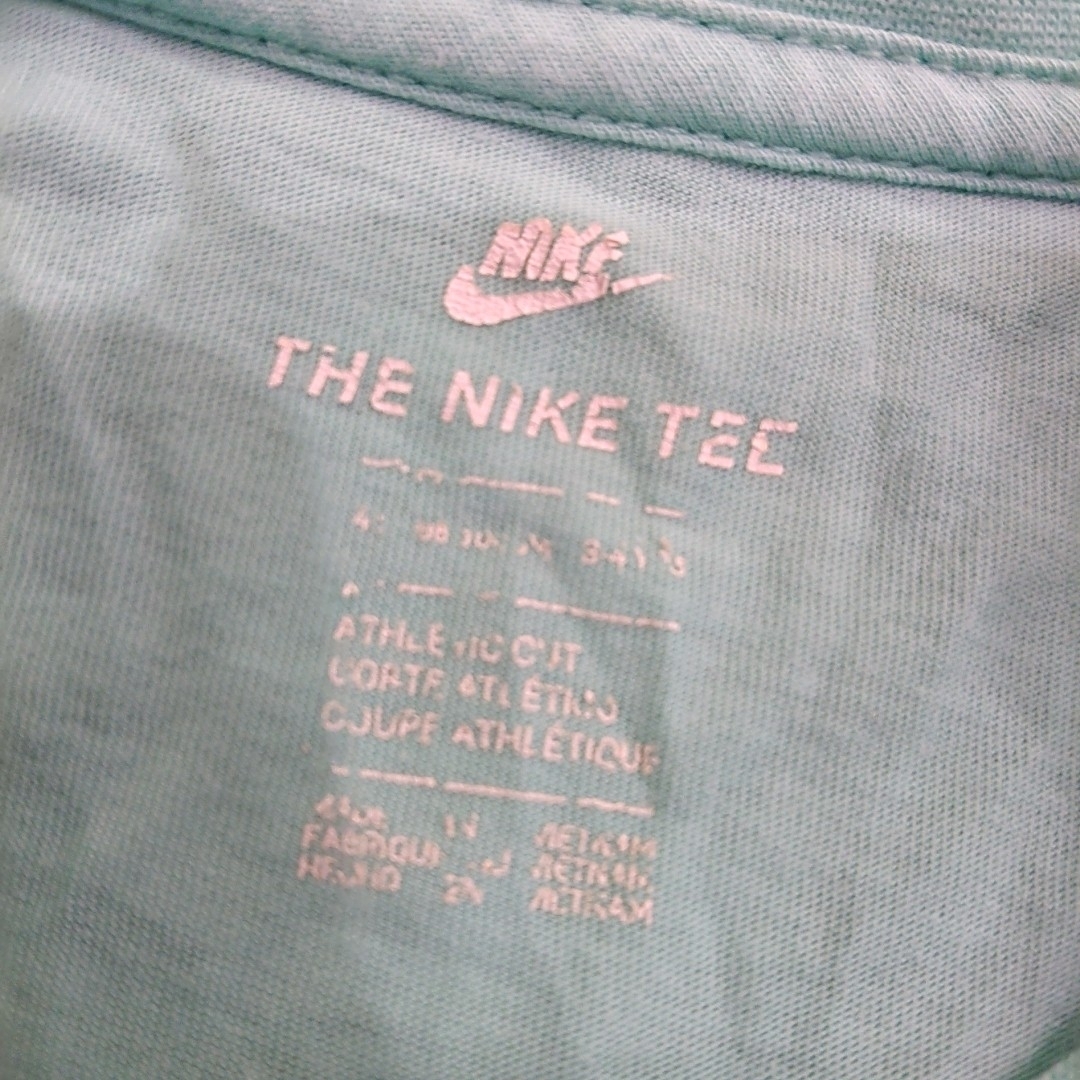 NIKE(ナイキ)のNIKE キッズ100 半袖Tシャツ 白 ライトグリーン 綿100％ 女の子 キッズ/ベビー/マタニティのキッズ服女の子用(90cm~)(Tシャツ/カットソー)の商品写真