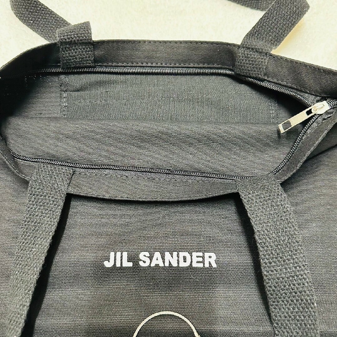 Jil Sander(ジルサンダー)のJILSANDER ジルサンダー　ロゴ  キャンバス  トートバッグ 黒 レディースのバッグ(トートバッグ)の商品写真