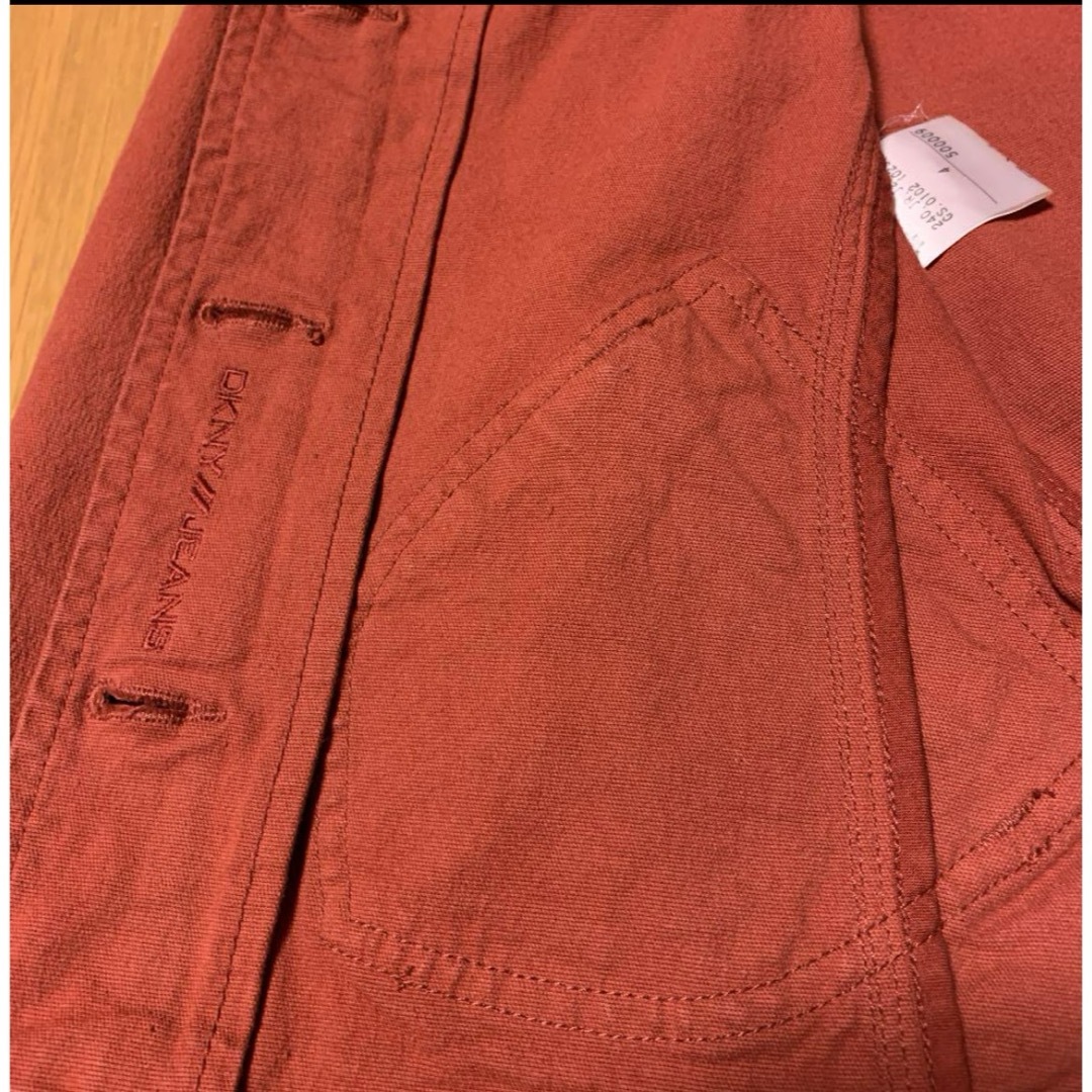 DKNY(ダナキャランニューヨーク)のDKNY  JEANS  サイズ4  Gジャン　変わりポケット レディースのジャケット/アウター(Gジャン/デニムジャケット)の商品写真