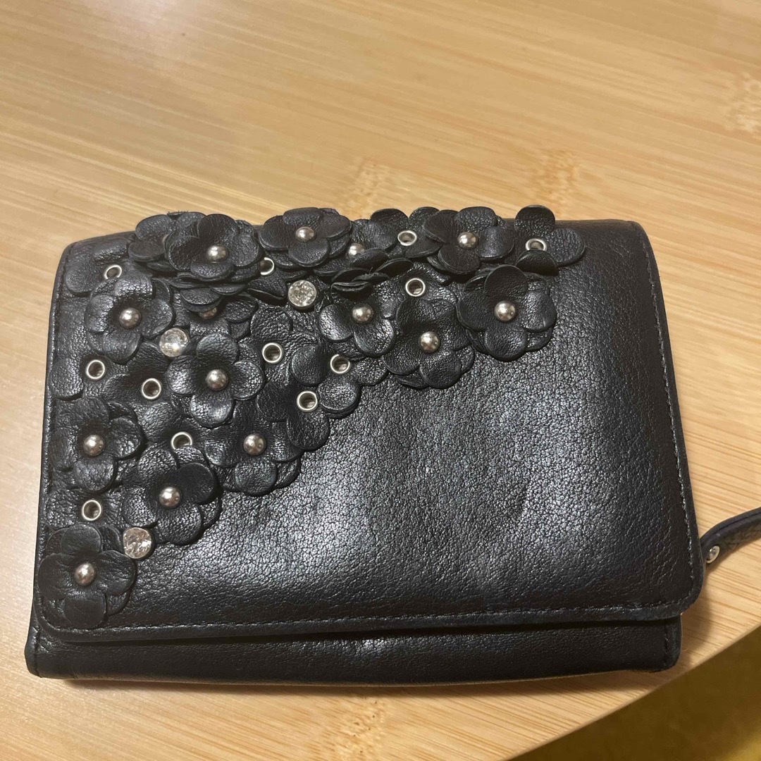 ANTEPRIMA(アンテプリマ)のアンテプリマ　フラワー　財布 レディースのファッション小物(財布)の商品写真
