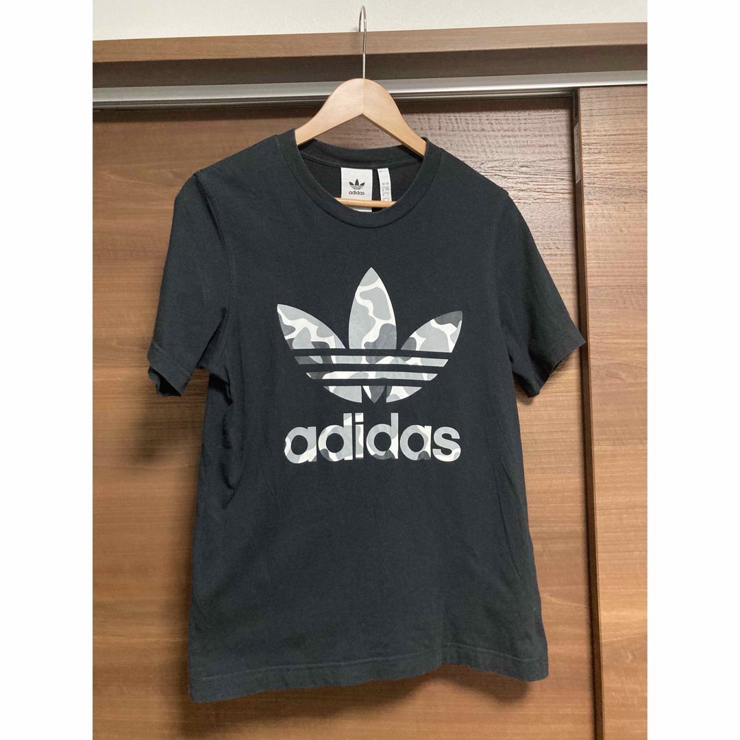 adidas 黒Tシャツ レディースのトップス(Tシャツ(半袖/袖なし))の商品写真