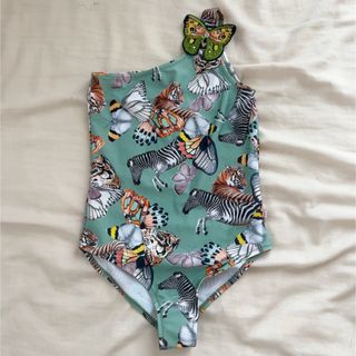 モロキッズ(Molo Kids)のmolo モロ　ワンピース水着　蝶々　動物　子ども　水着　ワンショルダー　122(水着)