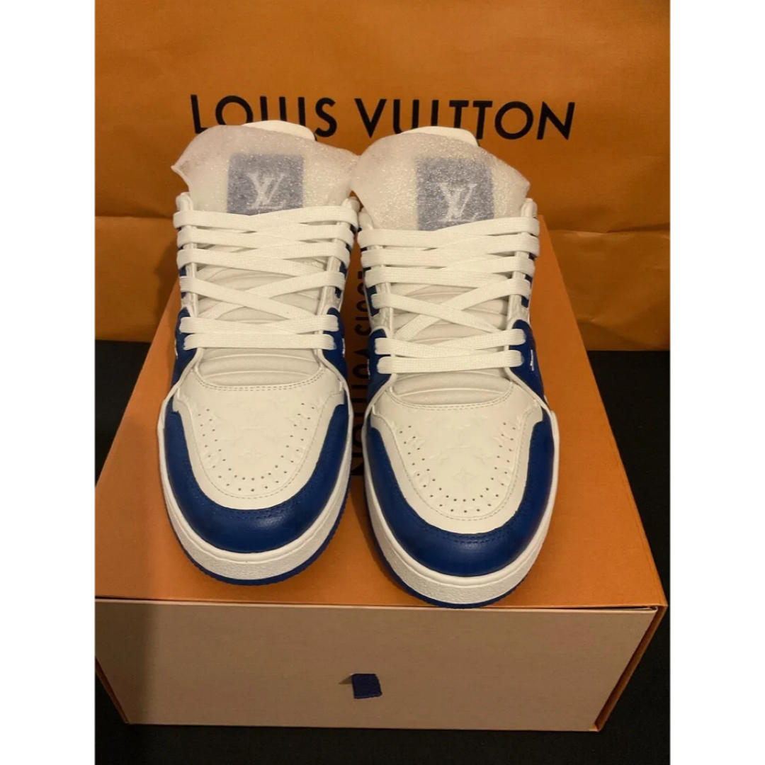 LOUIS VUITTON(ルイヴィトン)のLOUIS VUITTON Trainer Blue uk7.5  メンズの靴/シューズ(スニーカー)の商品写真