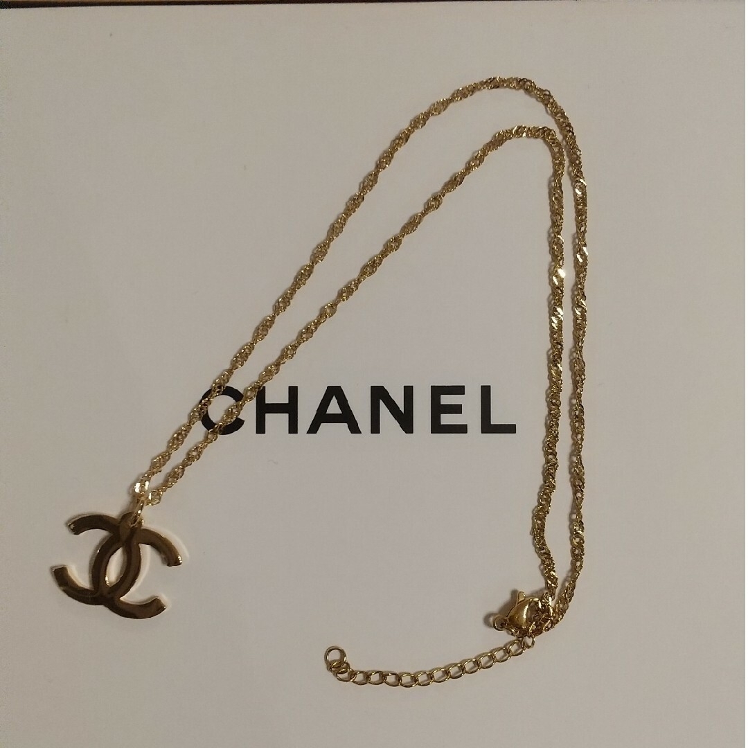 CHANEL(シャネル)のシャネル　正規チャーム　　ネックレス付 レディースのアクセサリー(ネックレス)の商品写真