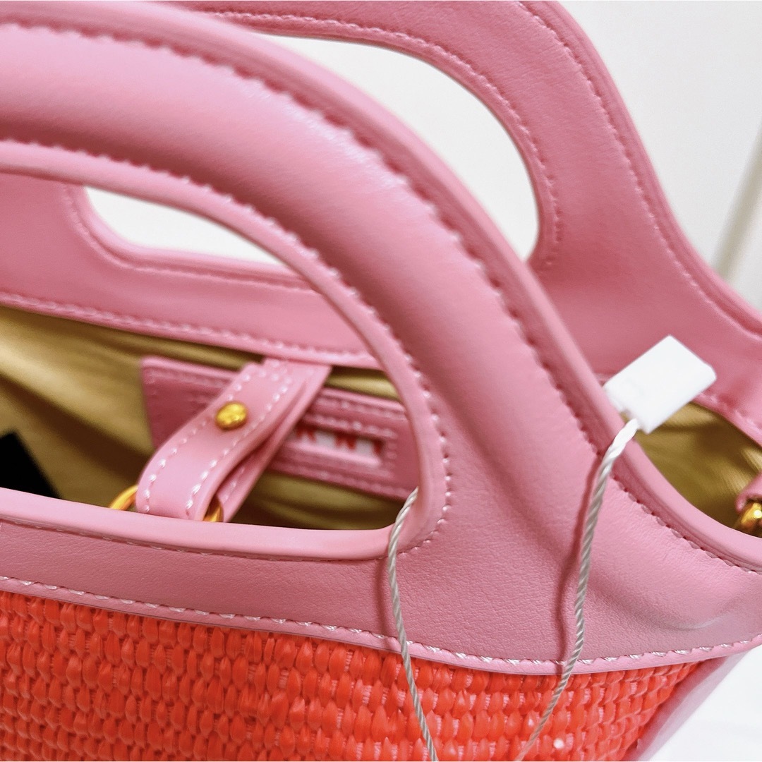 Marni(マルニ)の新品！！MARNI マルニ トロピカリア かごバッグ サマー　　ピンク　  レディースのバッグ(かごバッグ/ストローバッグ)の商品写真