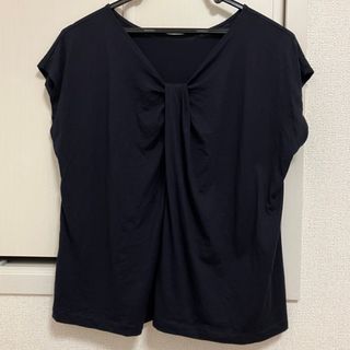 ユニクロ(UNIQLO)のユニクロ　2WAY タックデザインT 半袖　UNIQLO ネイビー　Tシャツ(Tシャツ/カットソー(半袖/袖なし))