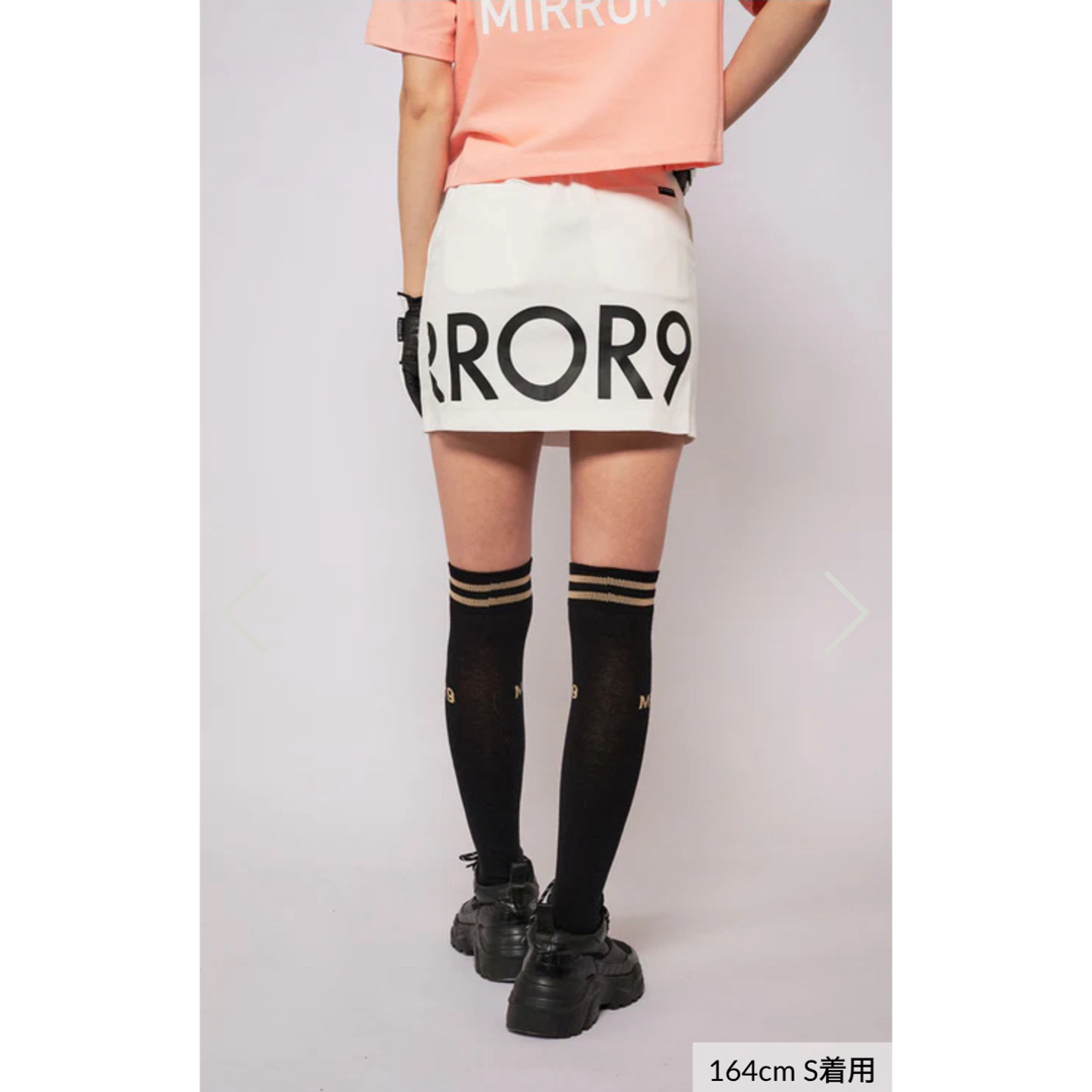 mirror9(ミラーナイン)のミラーナイン　mirror9 Big logo skirt Sサイズ スポーツ/アウトドアのゴルフ(ウエア)の商品写真