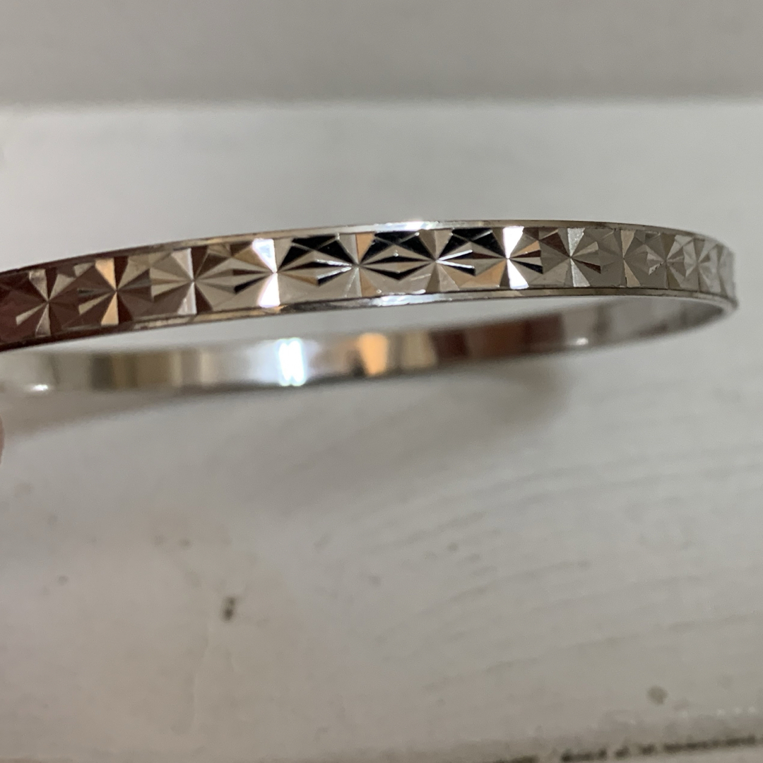 MILOR VINTAGE ITALY製 デザインシルバーバングル 925刻印 MILOR VINTAGE ITALY製 デザインシルバーバングル 925刻印
