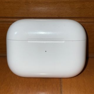 アップル(Apple)のアップル　AirPods Pro  充電器のみ　充電ケース　エアーポッズプロ(ヘッドフォン/イヤフォン)