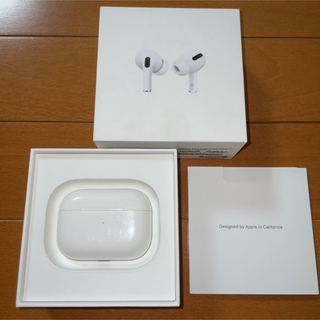 アップル(Apple)のアップル純正品　AirPods Pro　エアーポッズプロ　イヤホン　充電ケース(ヘッドフォン/イヤフォン)