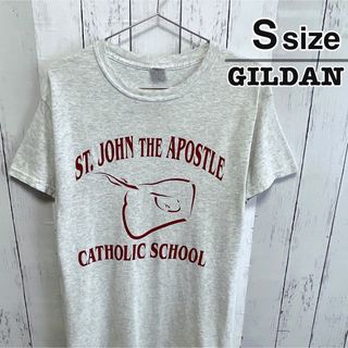 ギルタン(GILDAN)のUSA古着　GILDAN　Tシャツ　ホワイトグレー　プリント　スクールロゴ　エイ(Tシャツ/カットソー(半袖/袖なし))