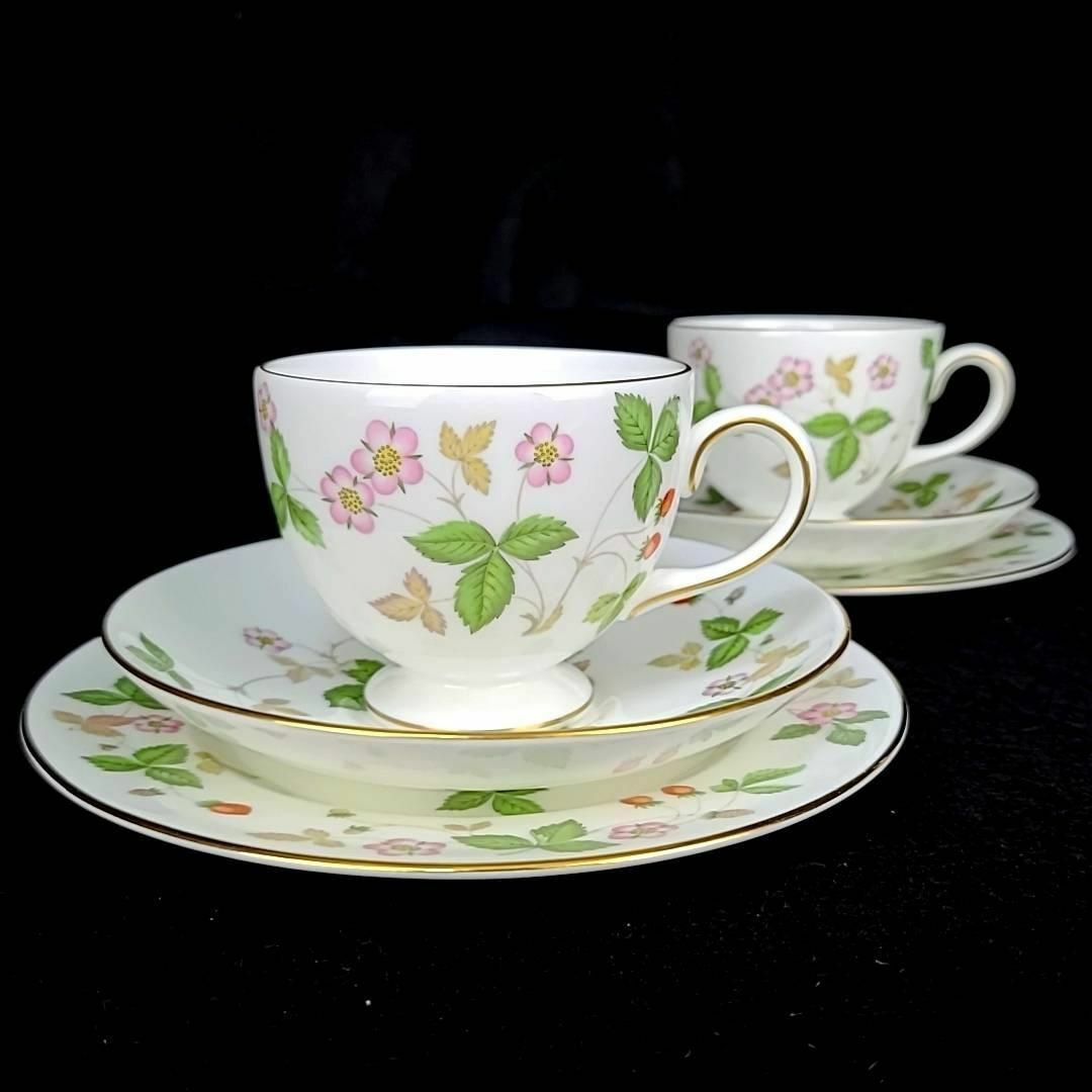 WEDGWOOD(ウェッジウッド)の●美品 ◆ ウェッジウッド　ワイルドストロベリー　トリオ　2客　リーシェイプ インテリア/住まい/日用品のキッチン/食器(グラス/カップ)の商品写真