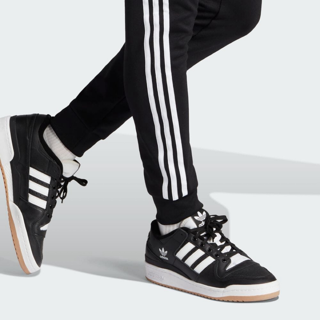 adidas(アディダス)の【アディダス】adidasアディカラークラシックスSSTトラックパンツジャージ メンズのトップス(ジャージ)の商品写真