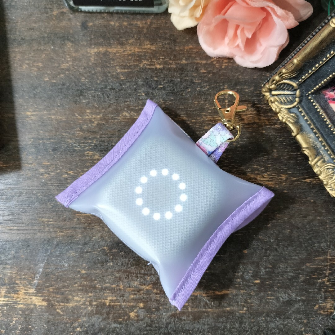 リボンと花　紫　GPSケース　BOTトーク キッズ/ベビー/マタニティの外出/移動用品(その他)の商品写真