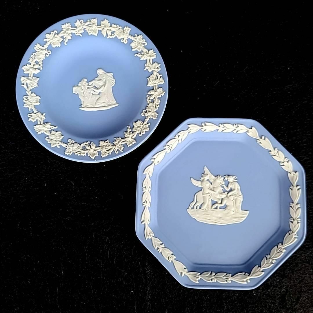 WEDGWOOD(ウェッジウッド)の●美品 ◆ ウェッジウッド　ジャスパー　小皿　2枚セット　箱つき インテリア/住まい/日用品のキッチン/食器(食器)の商品写真