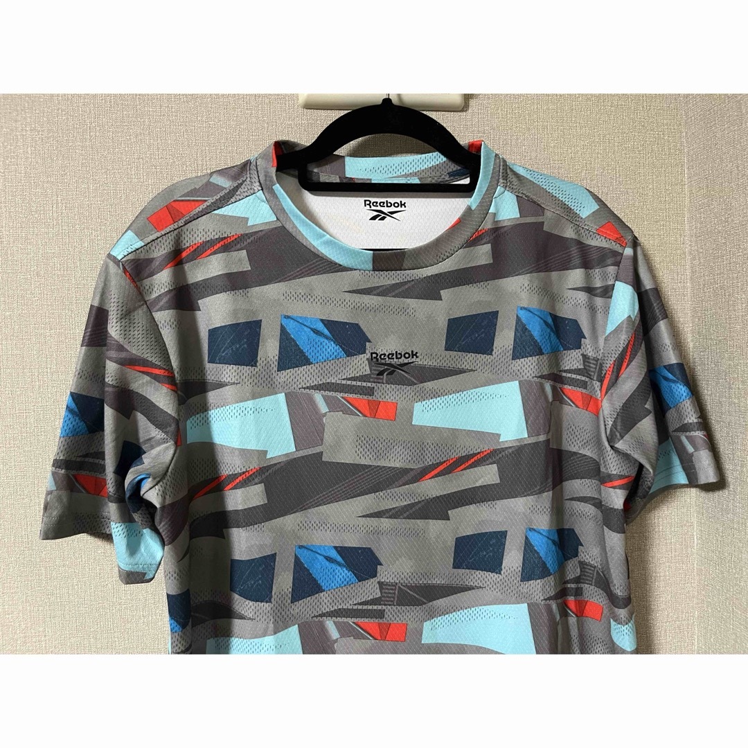 Reebok(リーボック)のリーボックReebok 半袖　ウエア　Tシャツ　L メンズのトップス(Tシャツ/カットソー(半袖/袖なし))の商品写真