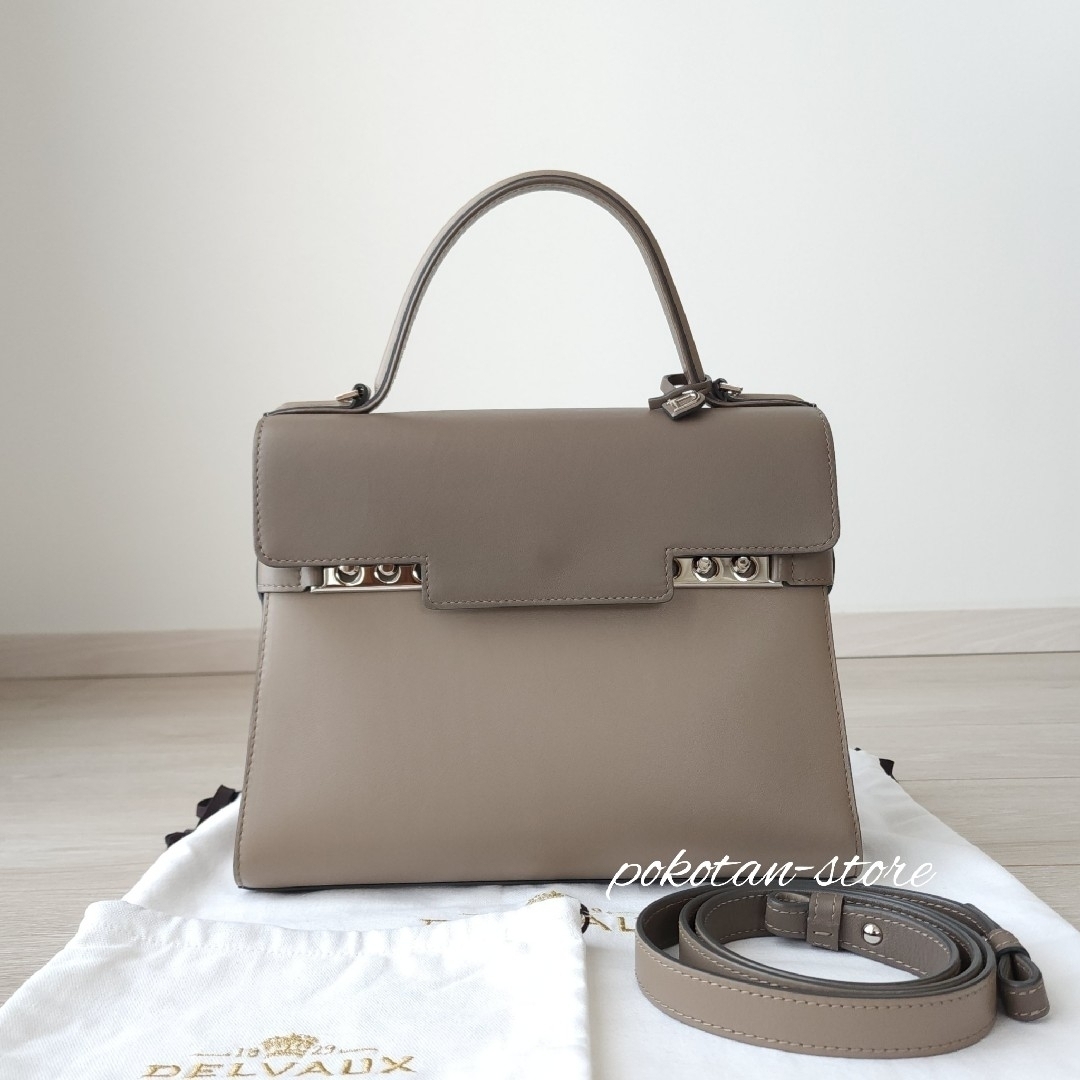 DELVAUX(デルヴォー)の美品【デルボー】タンペート　MM    トップハンドル　ハンドバッグ レディースのバッグ(ハンドバッグ)の商品写真