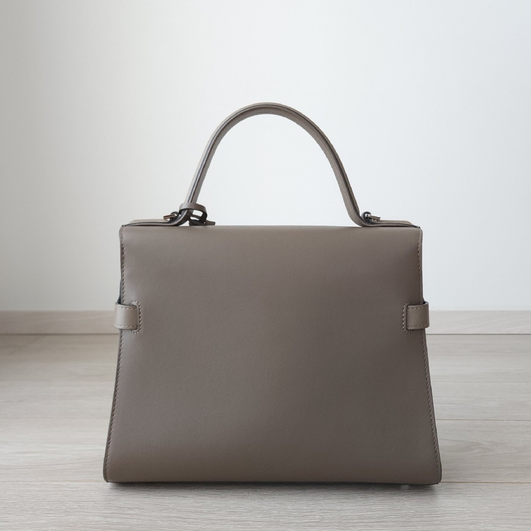 DELVAUX(デルヴォー)の美品【デルボー】タンペート　MM    トップハンドル　ハンドバッグ レディースのバッグ(ハンドバッグ)の商品写真